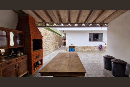 2_photo/94cf27166b.e31a495c18706ffc-ATLAS-be73393b-cf6e-42df-b20f-f4b7d55d5a2d.jpg de casa à venda com 4 quartos, 226m² em Jardim Sagrado Coracao de Jesus, Jundiaí