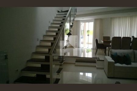 13_photo/94cf271a0b.ceff8192393c33de-ATLAS-b9c05ebf-921e-4b9a-ab59-4449bd6aa1a2.jpg de casa para alugar com 3 quartos, 347m² em Colônia, Jundiaí