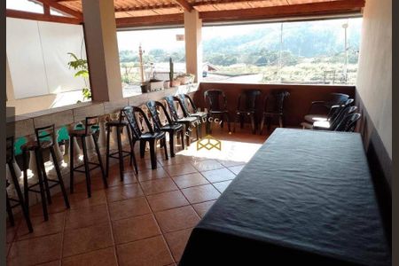 2_photo/94cf272a61.f584e57042ca0001-ATLAS-0f4ac5ad-aa7b-404f-9746-16d12b9badd4.jpg de casa à venda com 3 quartos, 240m² em Vila M Genoveva, Jundiaí