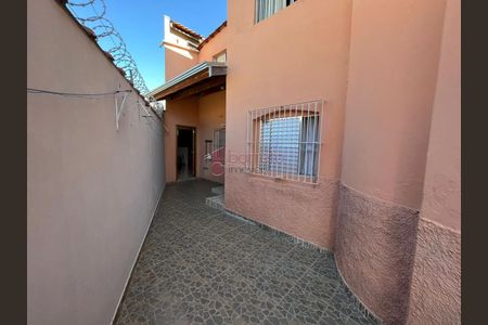 2_photo/94cf273a65.f2c8c659ffa0a6bc-ATLAS-d2572550-d8b7-4b0b-a801-37c037f891cf.jpg de casa à venda com 5 quartos, 201m² em Jardim Tamoio, Jundiaí