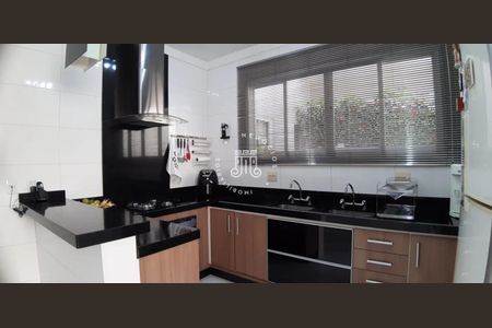 12_photo/94cf27b09b.9c5a8d74db8d7fa8-ATLAS-402d6d18-73f8-41f1-8be3-ecbec83363fd.jpg de casa de condomínio à venda com 3 quartos, 314m² em Jardim Caxambu, Jundiaí