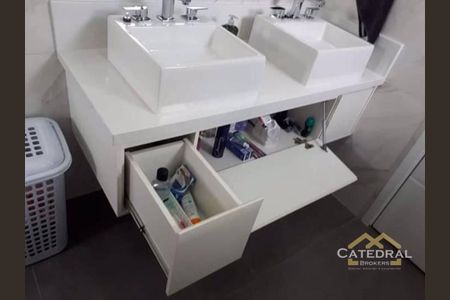 7_photo/94cf27b2cf.9fde2b1beaf38236-ATLAS-154d2d34-f3f1-478f-85d5-0ccb0f8b7daa.jpg de casa de condomínio à venda com 3 quartos, 300m² em Vale Azul, Jundiaí