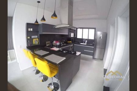 6_photo/94cf27b2cf.9fde2b1beaf38236-ATLAS-e829d24d-5285-4240-a3a3-26b8c9344dd2.jpg de casa de condomínio à venda com 3 quartos, 300m² em Vale Azul, Jundiaí