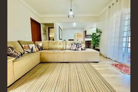 6_photo/94cf2f44a3.719fbdc320448c84-ATLAS-2d04bea2-4ac8-467d-b166-754a8687271b.jpg de casa à venda com 3 quartos, 170m² em Chácara São Francisco, Jundiaí