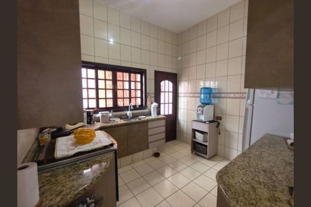 1_photo/94cf2f58bf.9fde2b1beaf38236-ATLAS-0775367e-e0e6-4b4d-b975-8388ae664916.jpg de casa à venda com 3 quartos, 202m² em Jardim Sao Vicente, Jundiaí