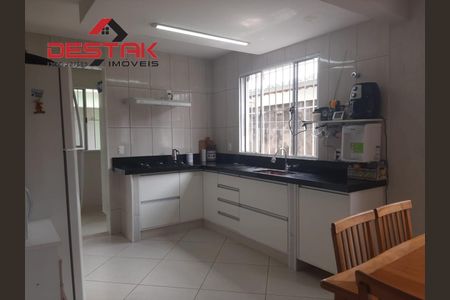 3_photo/94cf2f5f4b.42fc04046762a4be-ATLAS-6795f7ca-a629-48cb-875e-c2d8104b08d7.jpg de casa para alugar com 3 quartos, 180m² em Jardim Sao Vicente, Jundiaí