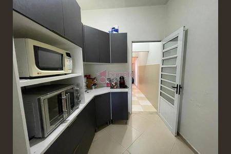 14_photo/94cf2f6569.74dbc9aa7d3e0758-ATLAS-45952cdf-1d2d-4600-8d60-280929b972ac.jpg de casa à venda com 3 quartos, 280m² em Mirante de Jundiaí, Jundiaí