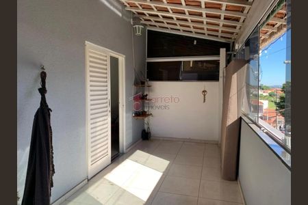 18_photo/94cf2febe5.2c445d7a253e7411-ATLAS-2f942592-d78e-4cc5-a8b7-1c9b31376cbe.jpg de casa à venda com 3 quartos, 202m² em Jardim das Tulipas, Jundiaí