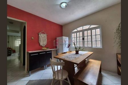 3_photo/94cf2fec29.1aa5b8f538f3adaf-ATLAS-17740eda-f0a8-4c68-b82d-b9400e8dd22a.jpg de casa à venda com 3 quartos, 163m² em Jardim das Tulipas, Jundiaí