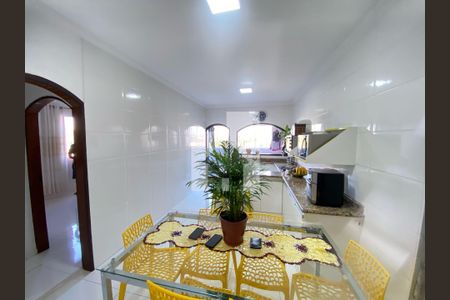 11_photo/94cf2fecf3.ceff8192393c33de-ATLAS-a7b8b10c-e764-42b1-a78f-f4acd9cc23a4.jpg de casa à venda com 2 quartos, 200m² em Jardim das Tulipas, Jundiaí