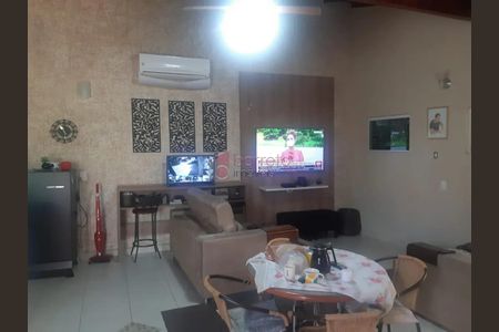 9_photo/94cf2fed91.f9fd596f8c1c84e9-ATLAS-c1f4d809-73b7-45d7-a4ee-44266a4620b8.jpg de casa à venda com 3 quartos, 240m² em Jardim das Tulipas, Jundiaí