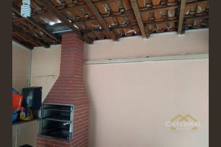 14_photo/94cf3050ff.9fde2b1beaf38236-ATLAS-603cd12c-e0a7-45e4-8801-112a8d180efb.jpg de casa à venda com 3 quartos, 100m² em Parque Residencial Jundiaí, Jundiaí