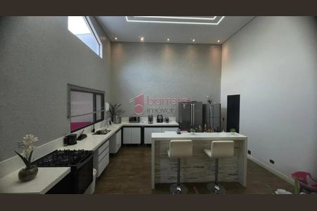 11_photo/94cf306e37.a49d907f0912b726-ATLAS-6bea72f9-f7ee-4fe3-a6a1-4e7ae0c54f9d.jpg de casa à venda com 3 quartos, 200m² em Medeiros, Jundiaí