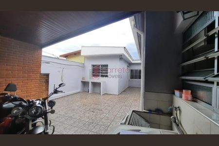 8_photo/94cf306fef.c1dc00249eefaead-ATLAS-0f9b25e4-e7be-494a-80d1-b665746c1404.jpg de casa à venda com 3 quartos, 184m² em Bomfim, Jundiaí