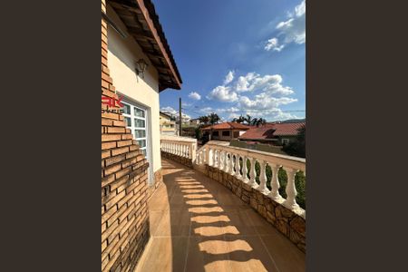 4_photo/94cf31d1db.5b63f18bcccc212e-ATLAS-b62273ca-1146-4181-a64c-b188ebf138cb.jpg de casa à venda com 4 quartos, 448m² em Aglomeração Urbana de Jundiaí, Jundiaí