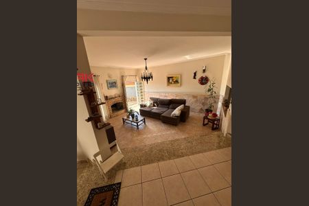 2_photo/94cf31d1db.5b63f18bcccc212e-ATLAS-da7080f4-48b8-41b6-ad9c-4c9ab11728c8.jpg de casa à venda com 4 quartos, 448m² em Aglomeração Urbana de Jundiaí, Jundiaí