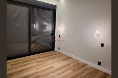 2_photo/94cf3a63d5.97911e9d84e22fef-ATLAS-58cdb535-e31e-43c0-b598-552ca2e1e562.jpg de casa à venda com 4 quartos, 355m² em Medeiros, Jundiaí