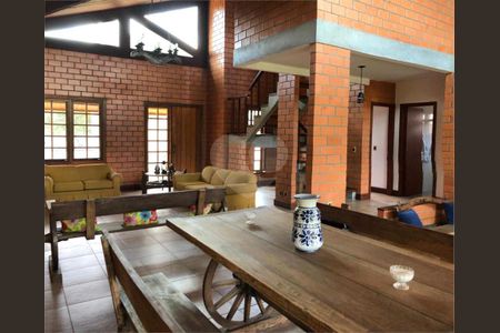 7_photo/94cf3a9bb7.fa0e0f87e82da145-ATLAS-88048302-2bfd-4e9e-87f5-1feddb5f6fd1.jpg de casa para alugar com 3 quartos, 250m² em Aglomeração Urbana de Jundiaí, Jundiaí