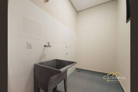 4_photo/94cf3aa381.9fde2b1beaf38236-ATLAS-41b3e55e-6dc3-4e97-a4bc-7b8bac1f511a.jpg de casa à venda com 3 quartos, 236m² em Medeiros, Jundiaí