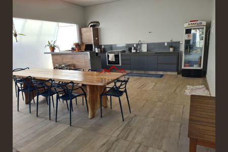 11_photo/94cf3aa5bd.7e2ea02b9085bf9d-ATLAS-7aa93a01-f5f6-42d0-b1a9-8a9023ac25f8.jpg de casa para alugar com 3 quartos, 675m² em Medeiros, Jundiaí