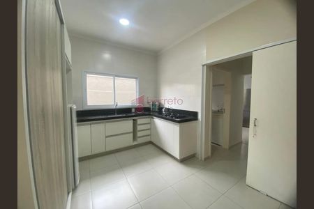 2_photo/94cf3aadb7.bdf1def5ceb5107f-ATLAS-0910c0a0-8b07-45b0-b73b-a0fbb6b37c7f.jpg de casa à venda com 3 quartos, 168m² em Jardim Carolina, Jundiaí