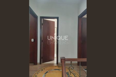 37_photo/94cf3aadfb.de7f1e39899531ac-ATLAS-d1abfec8-c8f0-4071-aea1-667a1ce4f1df.jpg de casa à venda com 3 quartos, 250m² em Jardim Carolina, Jundiaí