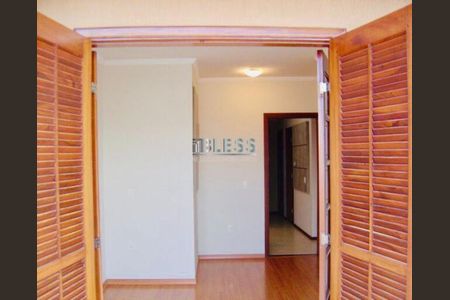 5_photo/94cf3aae35.61df383ebc62b81a-ATLAS-3bdabec7-55bf-4fb5-804f-272c30e49fef.jpg de casa à venda com 3 quartos, 200m² em Medeiros, Jundiaí