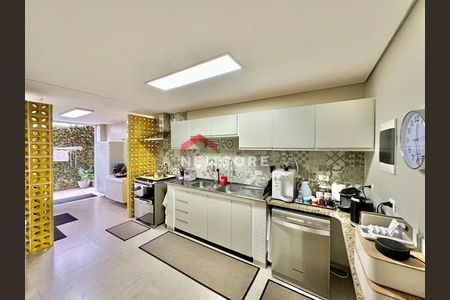 15_photo/94cfa09861.93b8fa184532727f-ATLAS-7abfebce-e5e1-4681-a7e1-3722131a0cb8.jpg de casa de condomínio à venda com 4 quartos, 426m² em Jardim Japao (Caucaia do Alto), Cotia