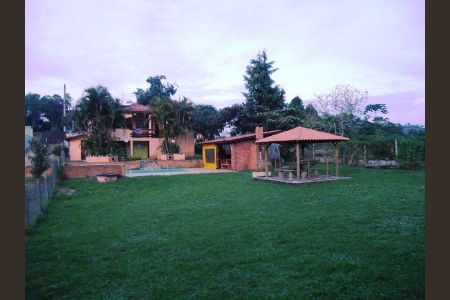 7_photo/94cfa429e1.c27bb358fc36071b-ATLAS-8a9d86ea-6e8a-4f92-96a5-ed4731d13c45.jpg de casa à venda com 2 quartos, 211m² em Terras de São Felipe (Caucaia do Alto), Cotia