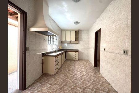 12_photo/94cfa6344b.ceff8192393c33de-ATLAS-44c29426-646e-4cc2-bbc1-8db7f96cfa32.jpg de casa à venda com 3 quartos, 354m² em Caucaia do Alto, Cotia