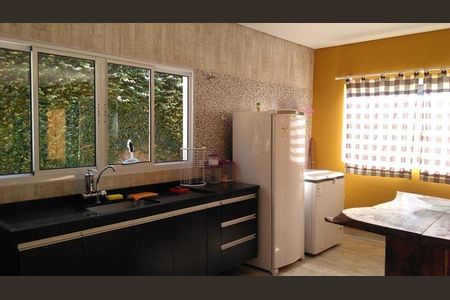 2_photo/94cfa687e5.0dba02f6e03a3679-ATLAS-f01493fd-c1ee-45a5-bedd-c53bb5176d0b.jpg de casa à venda com 3 quartos, 235m² em Caucaia do Alto, Cotia