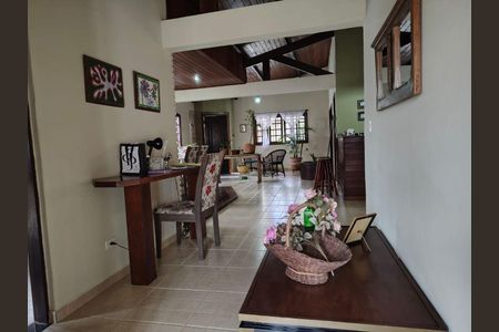 12_photo/94cfa6880b.cb4a3f4e1d4d223a-ATLAS-63690588-c704-4141-aef3-37e9bc849221.jpg de casa à venda com 3 quartos, 195m² em Caucaia do Alto, Cotia