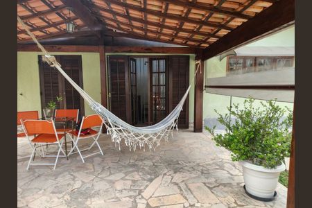 4_photo/94cfa6880b.cb4a3f4e1d4d223a-ATLAS-85adaab5-fa38-4e3c-9e81-53b2f36f47d2.jpg de casa à venda com 3 quartos, 195m² em Caucaia do Alto, Cotia