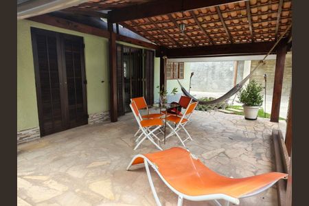 5_photo/94cfa6880b.cb4a3f4e1d4d223a-ATLAS-fa471450-6367-4e45-90f0-0379d507e627.jpg de casa à venda com 3 quartos, 195m² em Caucaia do Alto, Cotia