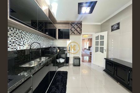 2_photo/94cfa6880d.f279df7ab7105e24-ATLAS-3c1d4198-50e6-4b72-bfcb-d7deb3fcebba.jpg de casa à venda com 3 quartos, 367m² em Caucaia do Alto, Cotia