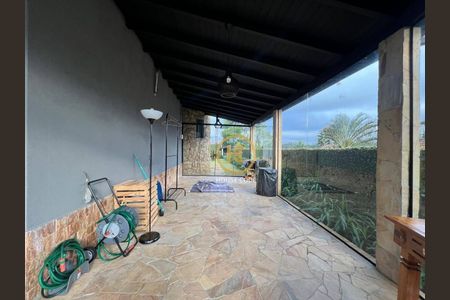 43_photo/94cfa6880d.f279df7ab7105e24-ATLAS-6c2bb41a-ef29-49d1-b827-64e4eeec72d8.jpg de casa à venda com 3 quartos, 367m² em Caucaia do Alto, Cotia