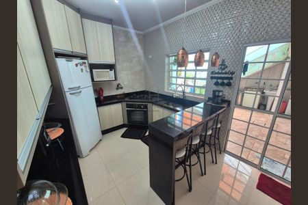 10_photo/94cfa68d7f.3714cccd63f8fe2d-ATLAS-9aa5a9dc-bac6-4cc6-8379-52ca14d8a936.jpg de casa à venda com 3 quartos, 215m² em Jardim Monte Verde (Caucaia do Alto), Cotia