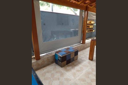 19_photo/94cfa6f133.e9bc35269128f7e8-ATLAS-dc815d57-5801-4ceb-9e3b-b09dc67ace2d.jpg de casa à venda com 3 quartos, 315m² em Jardim Sao Luiz (Caucaia do Alto), Cotia