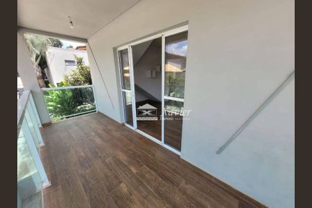 19_photo/94cfa6f779.07f29284d16cc936-ATLAS-a1b010ca-989f-4d73-bdaf-4e774f512784.jpg de casa à venda com 3 quartos, 300m² em Jardim Sao Luiz (Caucaia do Alto), Cotia