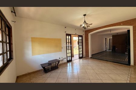 17_photo/94cfa6f7df.6c623372c172fc17-ATLAS-115a7ef7-cb1d-48f3-ad2f-b6815effa2d3.jpg de casa à venda com 2 quartos, 178m² em Vila Sao Roque (Caucaia do Alto), Cotia