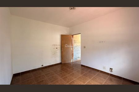 43_photo/94cfa6f7df.6c623372c172fc17-ATLAS-2d8e76d4-1800-41f8-ba05-290e0fb1fbc4.jpg de casa à venda com 2 quartos, 178m² em Vila Sao Roque (Caucaia do Alto), Cotia