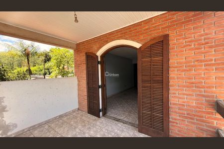 6_photo/94cfa6f7df.6c623372c172fc17-ATLAS-e439cec3-3a2e-469f-9507-5c27f0c6aab6.jpg de casa à venda com 2 quartos, 178m² em Vila Sao Roque (Caucaia do Alto), Cotia