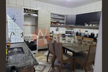 25_photo/94cfa7029b.0dba02f6e03a3679-ATLAS-ea6d89c6-d070-44f3-b8ce-ccdfbddf6cb6.jpg de casa à venda com 2 quartos, 200m² em Água Espraiada (Caucaia do Alto), Cotia