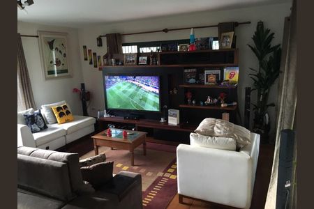 2_photo/94cfa70b4f.49c40a4e0c1b1036-ATLAS-7f83dfa4-5c22-4f1f-bf9c-70d00d99894d.jpg de casa à venda com 4 quartos, 300m² em Colina (Caucaia do Alto), Cotia