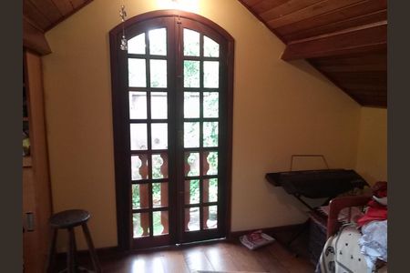 10_photo/94cfa70b6d.005b2c2c0d5e94b6-ATLAS-cf428fe1-9e4f-4d26-9b87-e320a52c57a9.jpg de casa à venda com 4 quartos, 320m² em Colina (Caucaia do Alto), Cotia