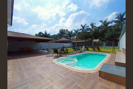 3_photo/94cfa714ff.d651f42aabfdac2d-ATLAS-d1e193b7-29ad-4b8c-84d7-10abb3ec8f5e.jpg de casa à venda com 4 quartos, 170m² em Altos de Caucaia (Caucaia do Alto), Cotia