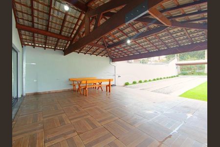 21_photo/94cfa714ff.d651f42aabfdac2d-ATLAS-d75c6738-b76c-4219-8d73-301b7bb43503.jpg de casa à venda com 4 quartos, 170m² em Altos de Caucaia (Caucaia do Alto), Cotia