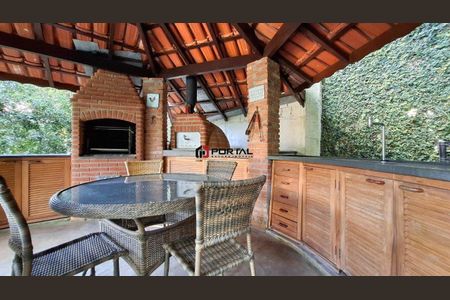 10_photo/94cfa71d11.8a734c1c2a3b006e-ATLAS-21a149b1-2de1-4e08-a694-155a3272626c.jpg de casa à venda com 5 quartos, 360m² em Jardim Primavera, Cotia