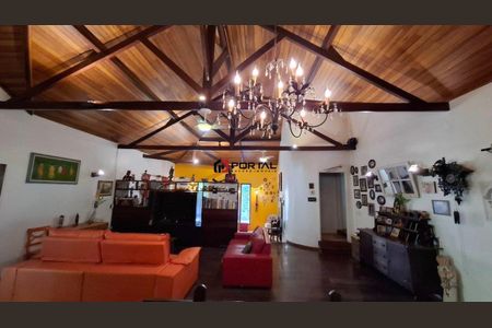 2_photo/94cfa71d11.8a734c1c2a3b006e-ATLAS-fe39b0a2-c127-4de9-8b4c-56b3e8b5cc62.jpg de casa à venda com 5 quartos, 360m² em Jardim Primavera, Cotia