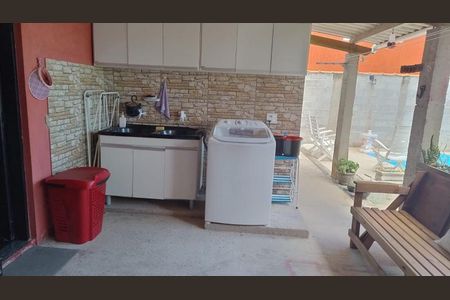 4_photo/94cfa740f1.ae3d86bef28e162d-ATLAS-719b92e3-7298-429f-8fd6-9c809163de4b.jpg de casa à venda com 3 quartos, 50m² em Água Espraiada (Caucaia do Alto), Cotia